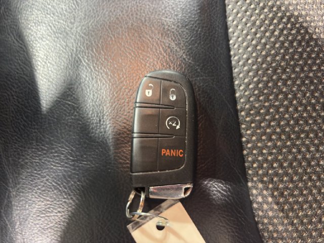 Used 2018 Jeep Compass Trailhawk w/ Cold Weather Group AWD/4WD image 31