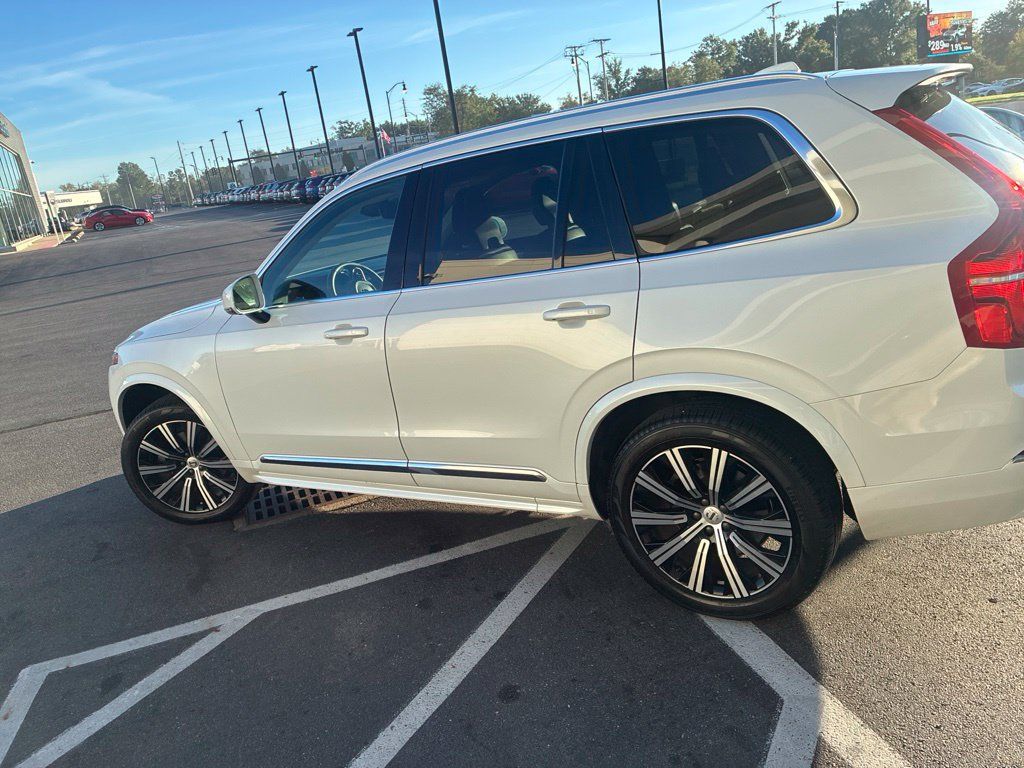 Certified 2024 Volvo XC90 B5 Core w/ Protection Package Premier AWD/4WD image 6