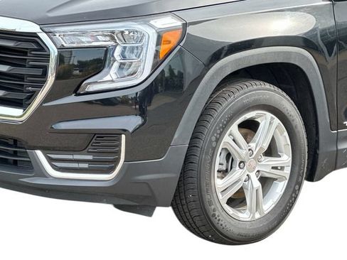 Used 2024 GMC Terrain SLE AWD/4WD image 7