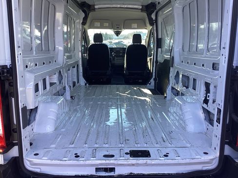 Used 2024 Ford Transit 250 148 Medium Roof Extended AWD image 22