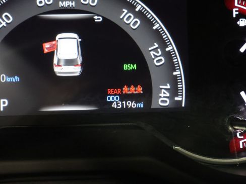 Used 2023 Toyota RAV4 XLE AWD/4WD image 37