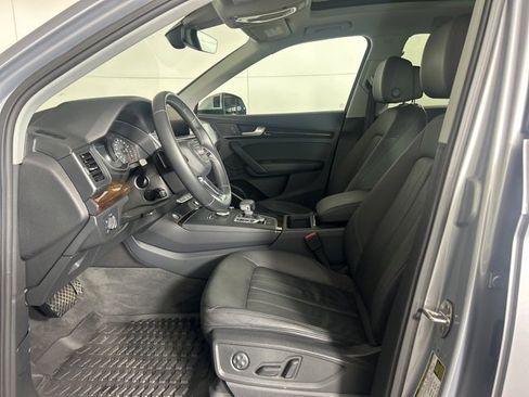 Used 2019 Audi Q5 2.0T Premium w/ Convenience Package image 11