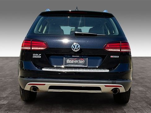Used 2019 Volkswagen Golf Alltrack S image 6