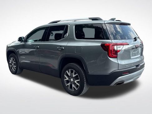 Used 2023 GMC Acadia SLT FWD image 3