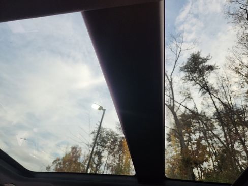 New 2025 Land Rover Range Rover SE image 27