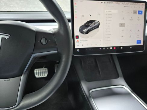 Used 2023 Tesla Model 3 Performance image 16