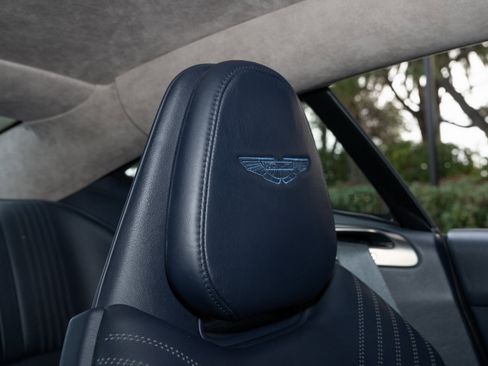 Used 2020 Aston Martin DB11 Coupe image 22