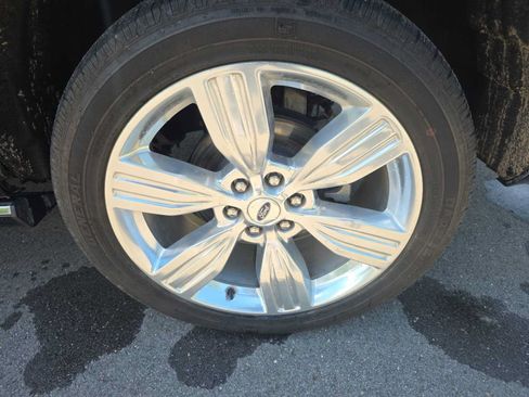 Used 2024 Ford Expedition Platinum AWD/4WD image 19