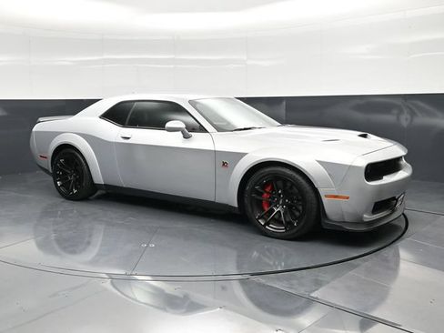 Used 2023 Dodge Challenger R/T Scat Pack RWD image 3