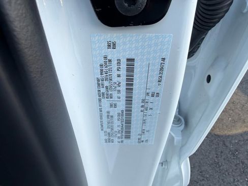 New 2026 Ford F250 XL w/ XL Chrome Package image 17