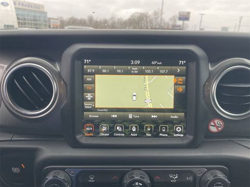 Used 2023 Jeep Gladiator Overland image 22