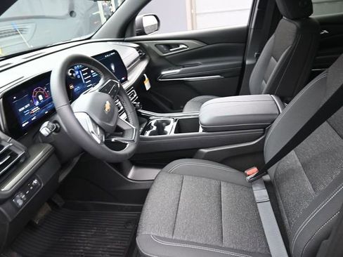 New 2026 Chevrolet Traverse LT w/ Sun and Wheel Package image 8
