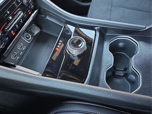 New 2025 Jeep Grand Cherokee L Laredo image 25