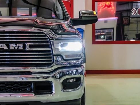 Used 2019 RAM 3500 Laramie image 45