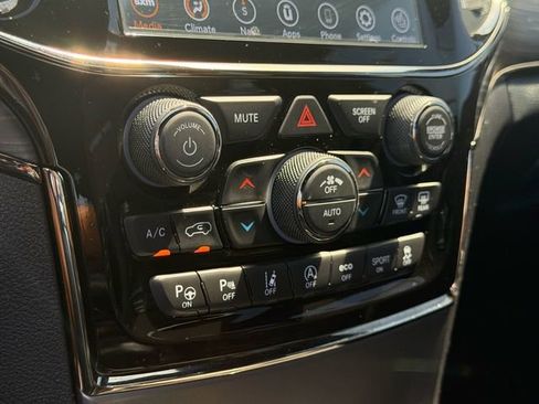 Used 2020 Jeep Grand Cherokee Limited X RWD image 20