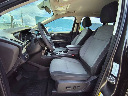 Used 2017 Ford Escape SE w/ Equipment Group 201A AWD/4WD image 10