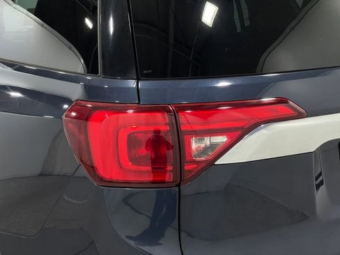 Used 2018 GMC Acadia Denali image 36