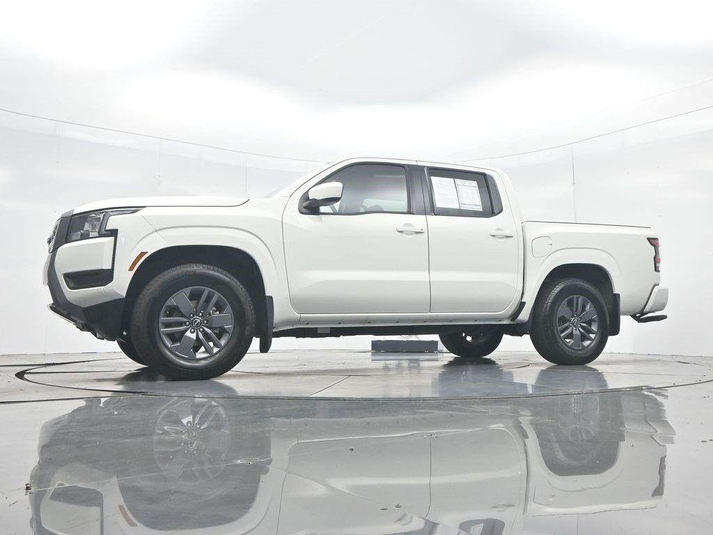 Used 2025 Nissan Frontier SV RWD image 38