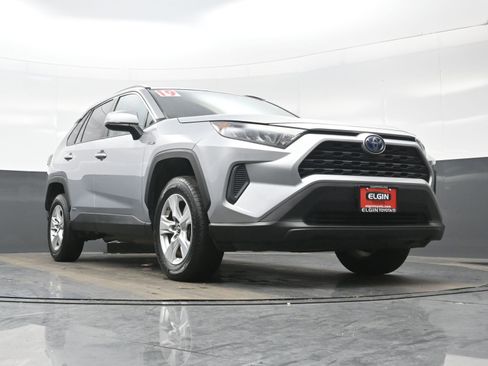Used 2019 Toyota RAV4 LE image 24