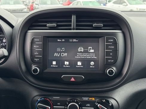 Used 2021 Kia Soul LX image 3