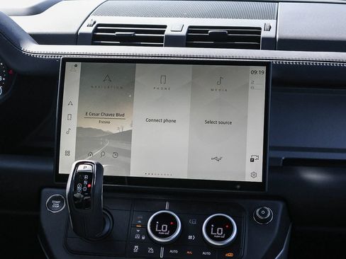 New 2026 Land Rover Defender 110 X AWD/4WD image 23