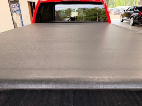 Used 2017 Chevrolet Silverado 1500 LT w/ All Star Edition AWD/4WD image 7