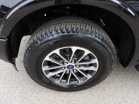 Used 2019 Ford F150 Lariat w/ Equipment Group 502A Luxury image 17