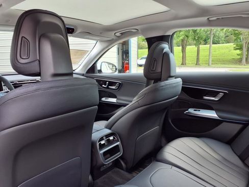 Used 2025 Mercedes-Benz E 350 Sedan image 23