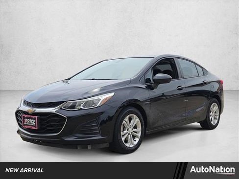 Used 2019 Chevrolet Cruze LS w/ LS Convenience Package FWD image 1