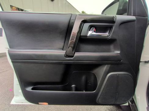 Used 2020 Toyota 4Runner TRD Off-Road Premium image 22