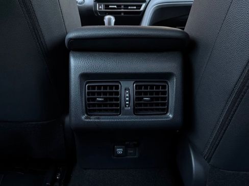 Used 2026 Toyota Camry SE w/ Convenience Package FWD image 11