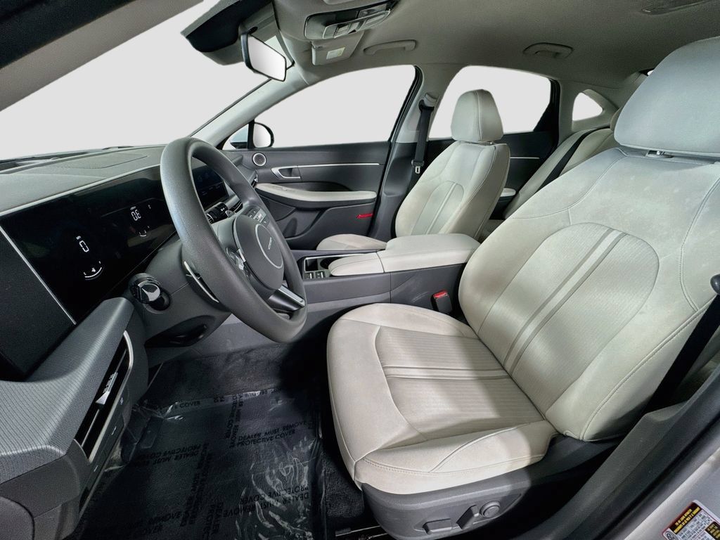 Used 2024 Hyundai Sonata SEL FWD image 17