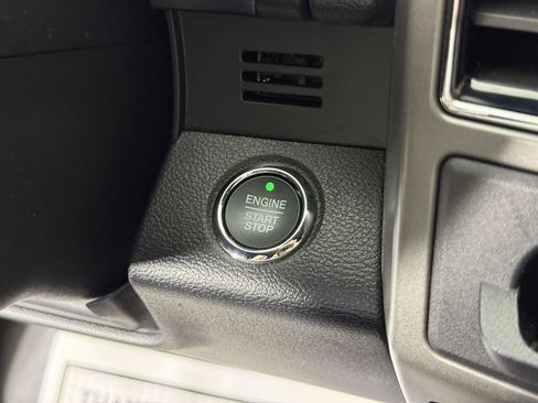 Certified 2020 Ford Expedition XLT image 27