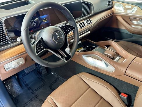 New 2026 Mercedes-Benz GLS 450 GLS 450 4MATIC SUV image 9