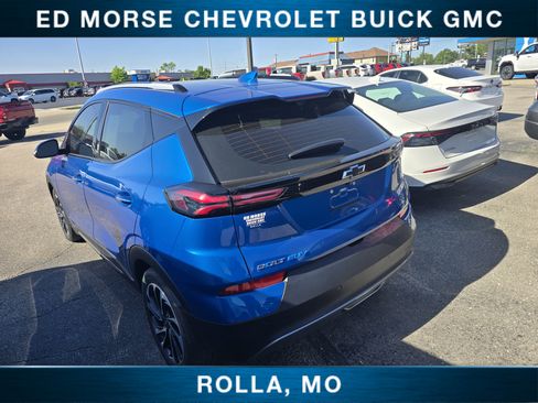 Certified 2022 Chevrolet Bolt EUV Premier w/ Sun & Sound Package FWD image 5