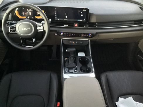 New 2026 Kia Carnival EX image 15