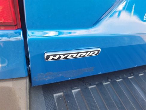 Used 2022 Ford Maverick Lariat image 12