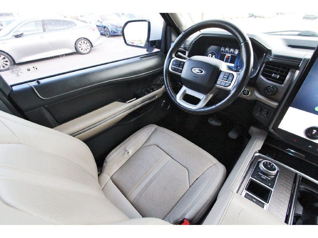 Used 2023 Ford Expedition Max Limited RWD image 9