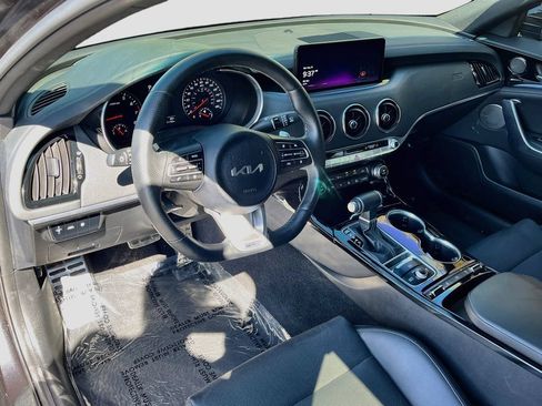 Used 2023 Kia Stinger GT-Line w/ Sun & Sound Package AWD/4WD image 9