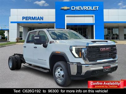 New 2026 GMC Sierra 3500 Pro w/ Convenience Package