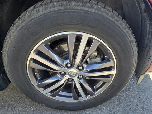 Used 2019 INFINITI QX60 Luxe w/ Essential Package AWD/4WD image 18