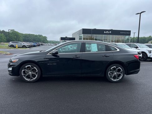 Used 2023 Chevrolet Malibu LT FWD image 2