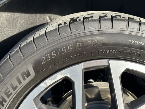 Certified 2025 Chevrolet Blazer RS image 34