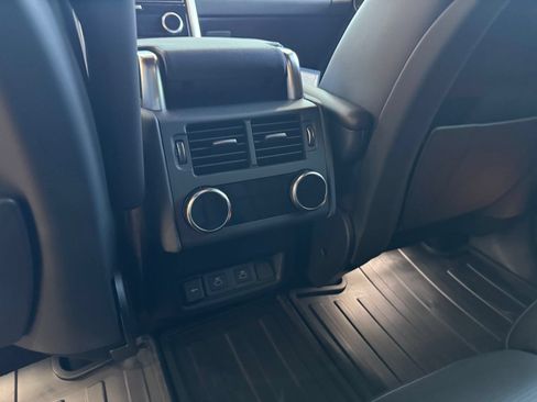 New 2026 Land Rover Discovery Limited Edition AWD/4WD image 14