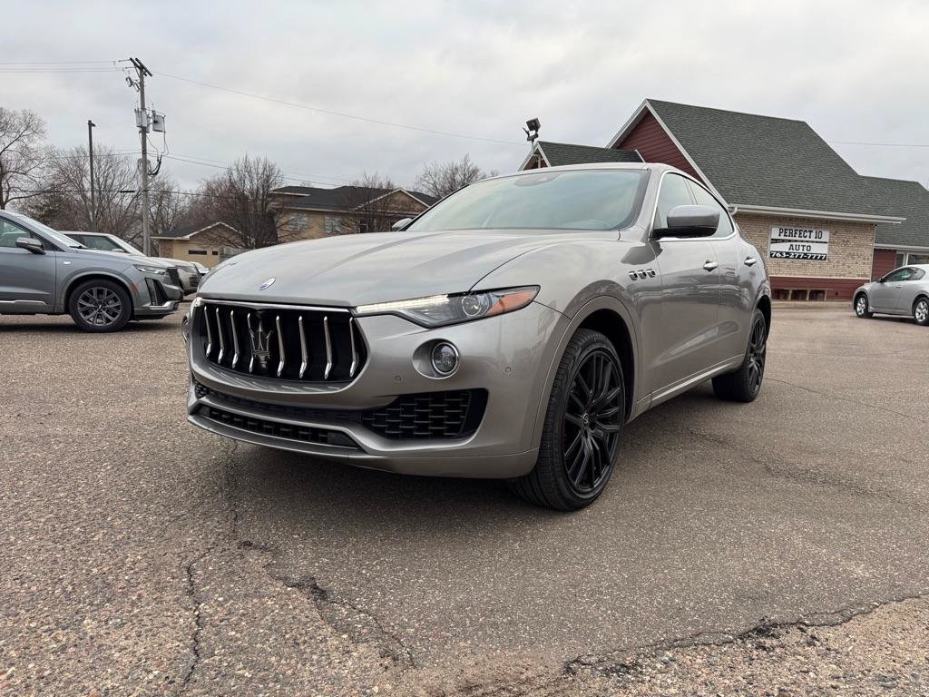 Used 2019 Maserati Levante AWD/4WD image 11