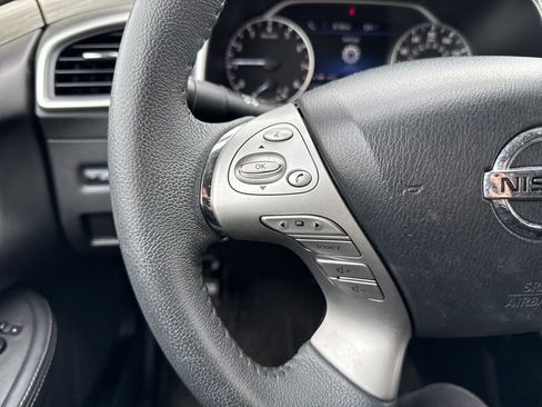Used 2018 Nissan Murano SV w/ Cargo Package image 10