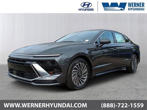 New 2025 Hyundai Sonata SEL image 1