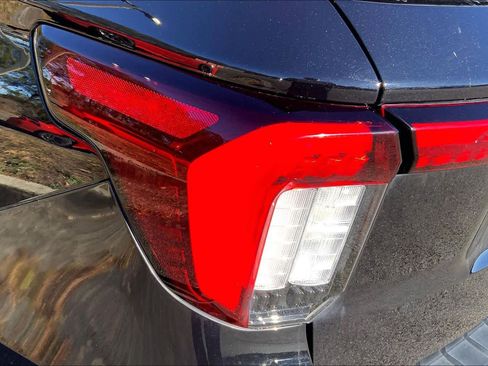 Certified 2025 Ford Explorer ST image 27