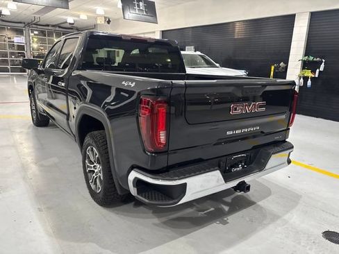 Used 2025 GMC Sierra 1500 SLT AWD/4WD image 6