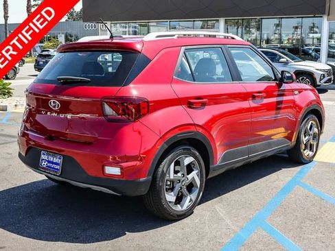 Certified 2023 Hyundai Venue Limited FWD image 6
